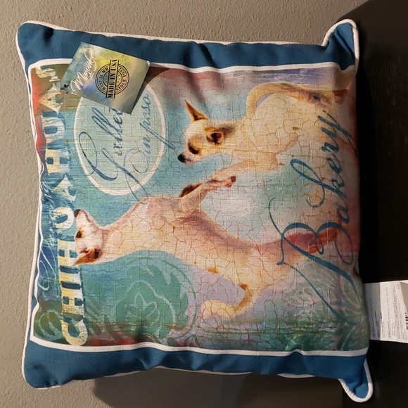 Dog Crossing Chihuahua Knife Edgr Pillow - Picture 2 of 4